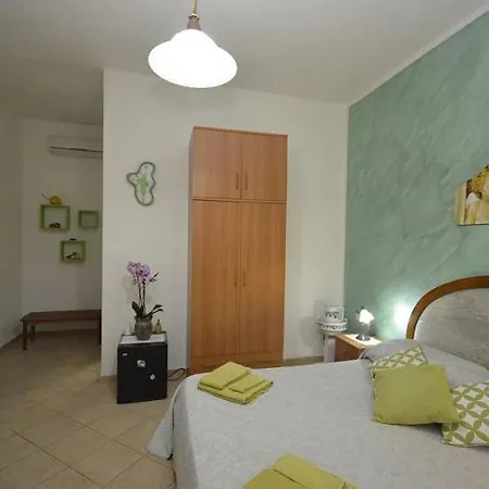 Poliglotta Bed & Breakfast *
